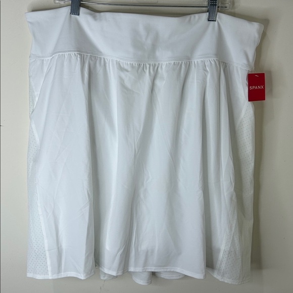 NWT SPANX 50272 Get Moving Skort 17” White Size 3X - Picture 15 of 16